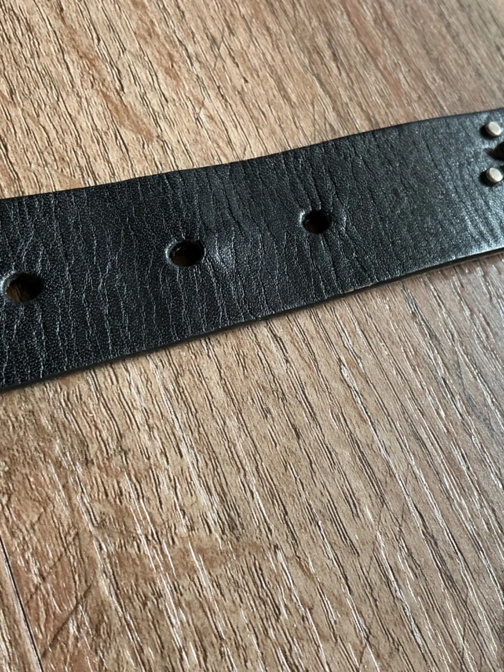 VTG Leather Belt Size M Women's Nine West Black Starburst Rhinestones Cut Outs